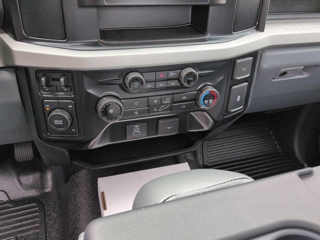 New 2026 Ford F550 4x4 Regular Cab Super Duty image 10