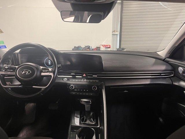 Used 2023 Hyundai Elantra SEL w/ Convenience Package image 20