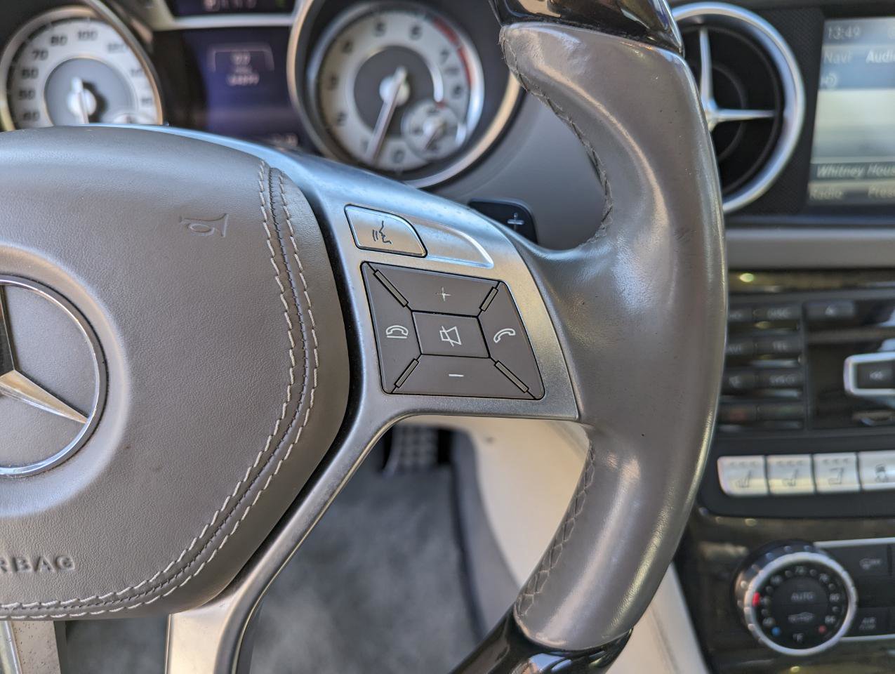 Used 2015 Mercedes-Benz SL 400 image 18