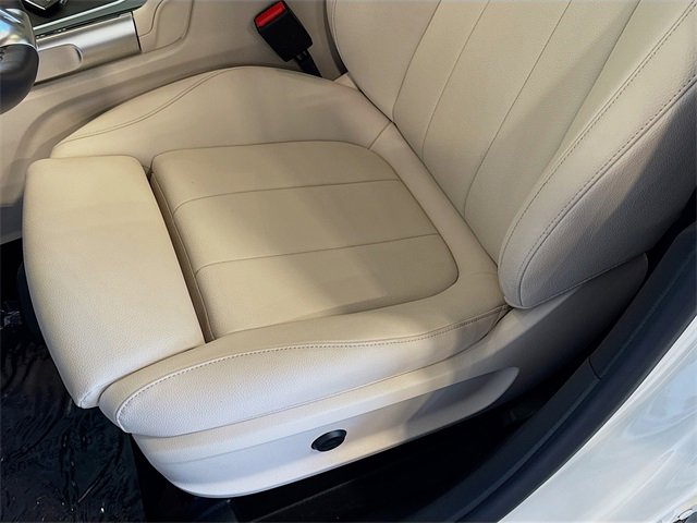 Certified 2025 Mercedes-Benz GLB 250 4MATIC image 19