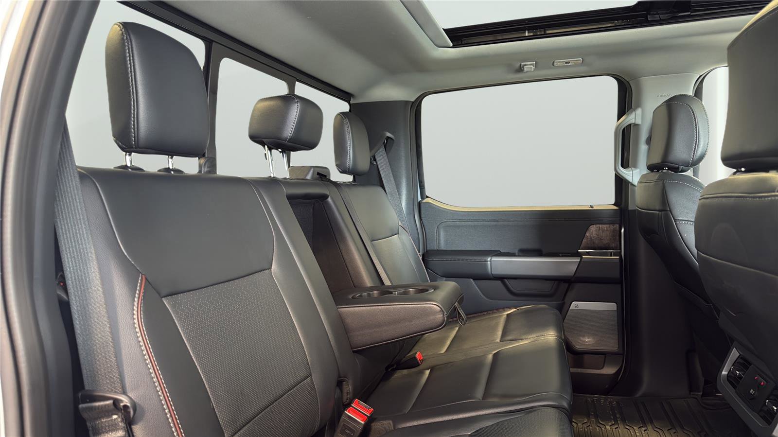 Certified 2024 Ford F250 Lariat w/ Sport Appearance Package image 15