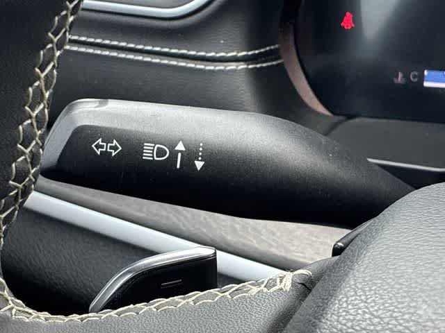 Used 2023 Jeep Grand Cherokee L Limited AWD/4WD image 27