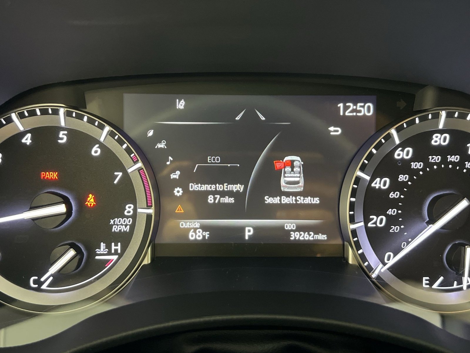 Used 2022 Toyota Highlander XLE AWD/4WD image 18