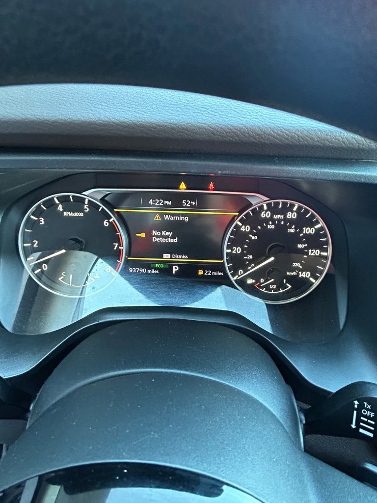 Used 2021 Nissan Rogue SV image 9