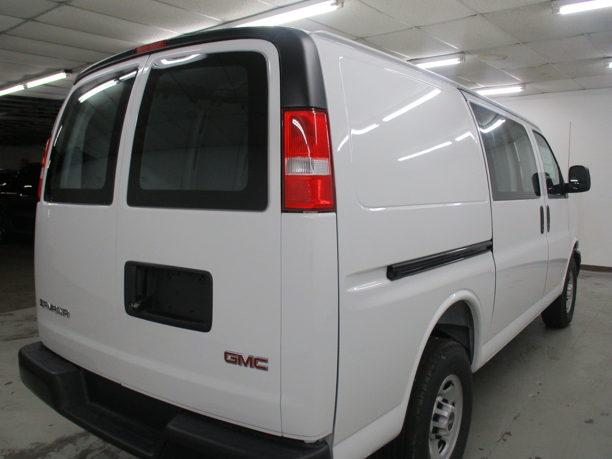 New 2026 GMC Savana 2500 w/ Driver Convenience Package RWD image 6