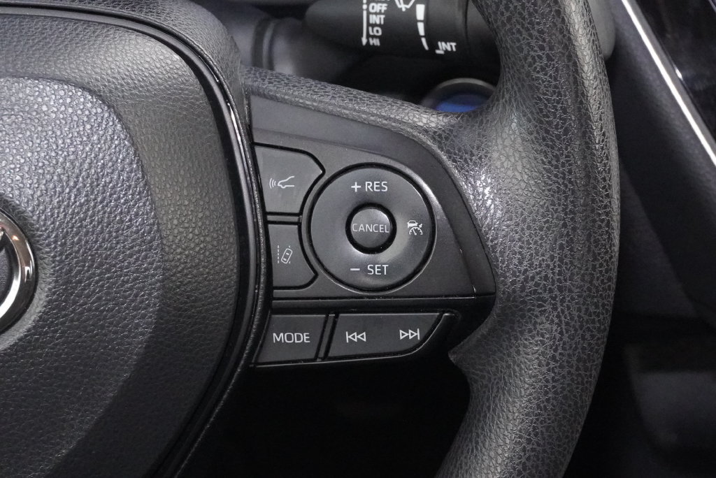 Used 2022 Toyota Corolla LE FWD image 19