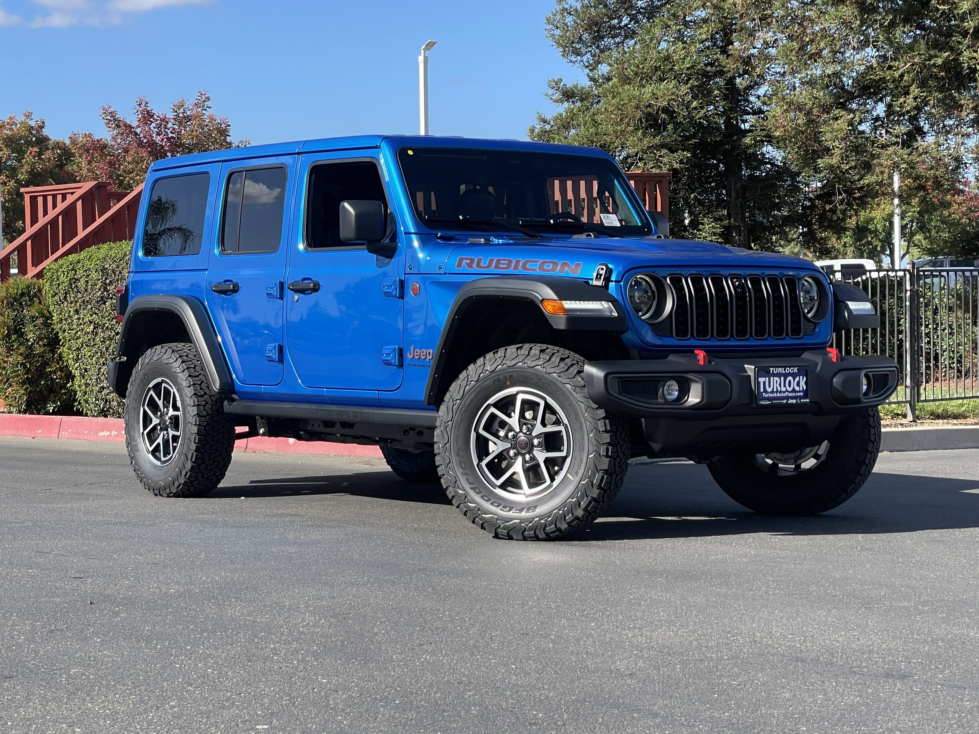 New 2026 Jeep Wrangler Unlimited Rubicon w/ Technology Group image 2