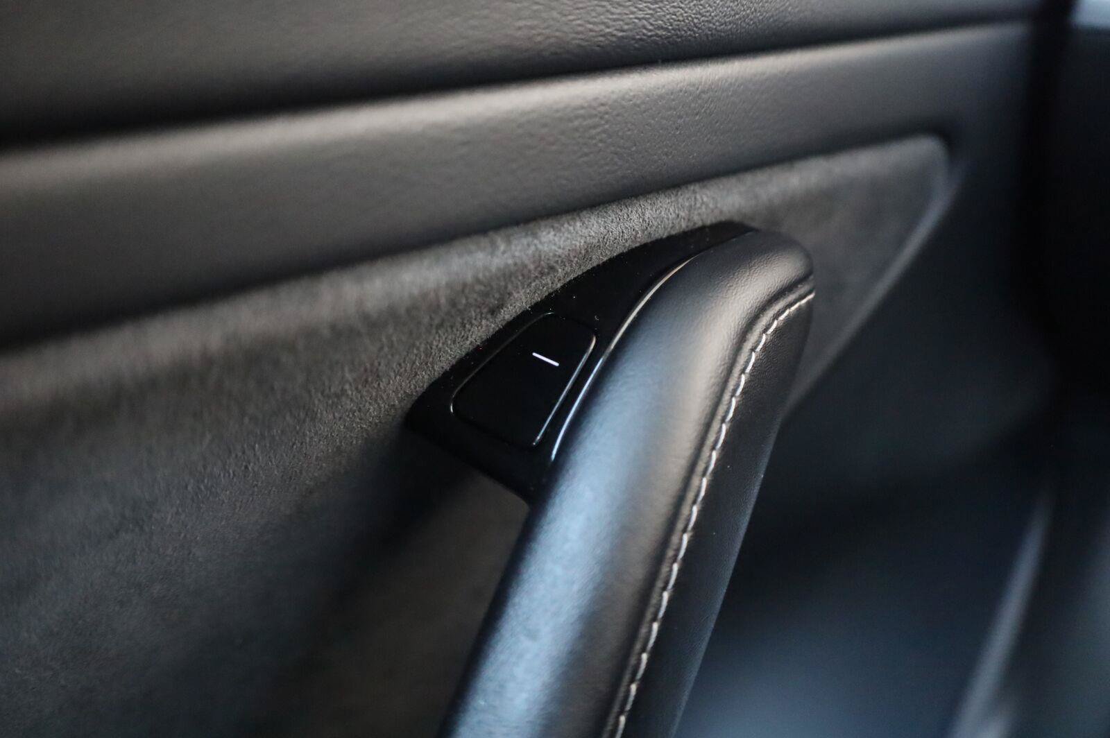 Used 2018 Tesla Model 3 Long Range RWD image 38
