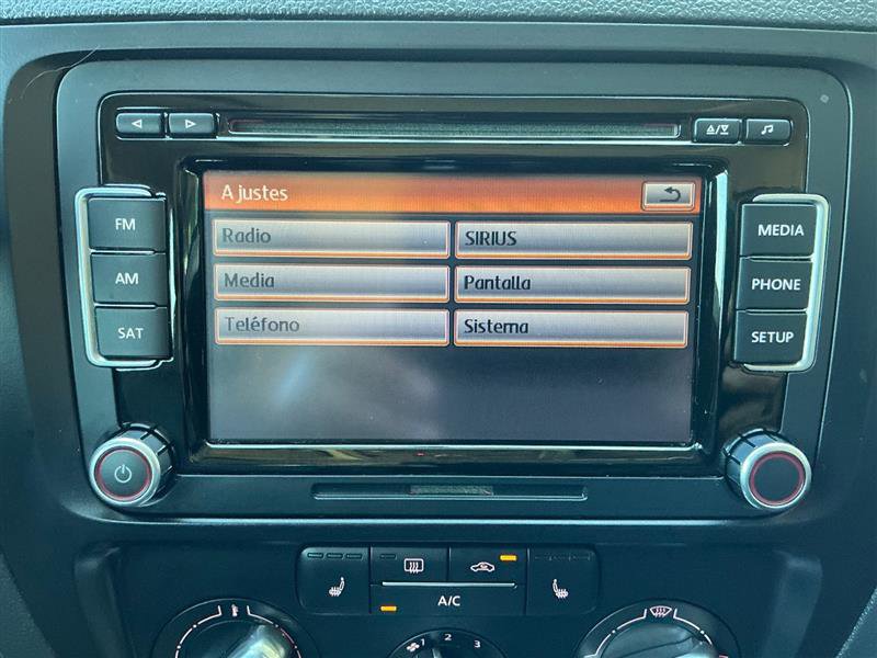Used 2014 Volkswagen Jetta SE FWD image 40