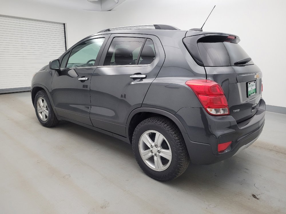Used 2019 Chevrolet Trax LT w/ Sun & Sound Package FWD image 3