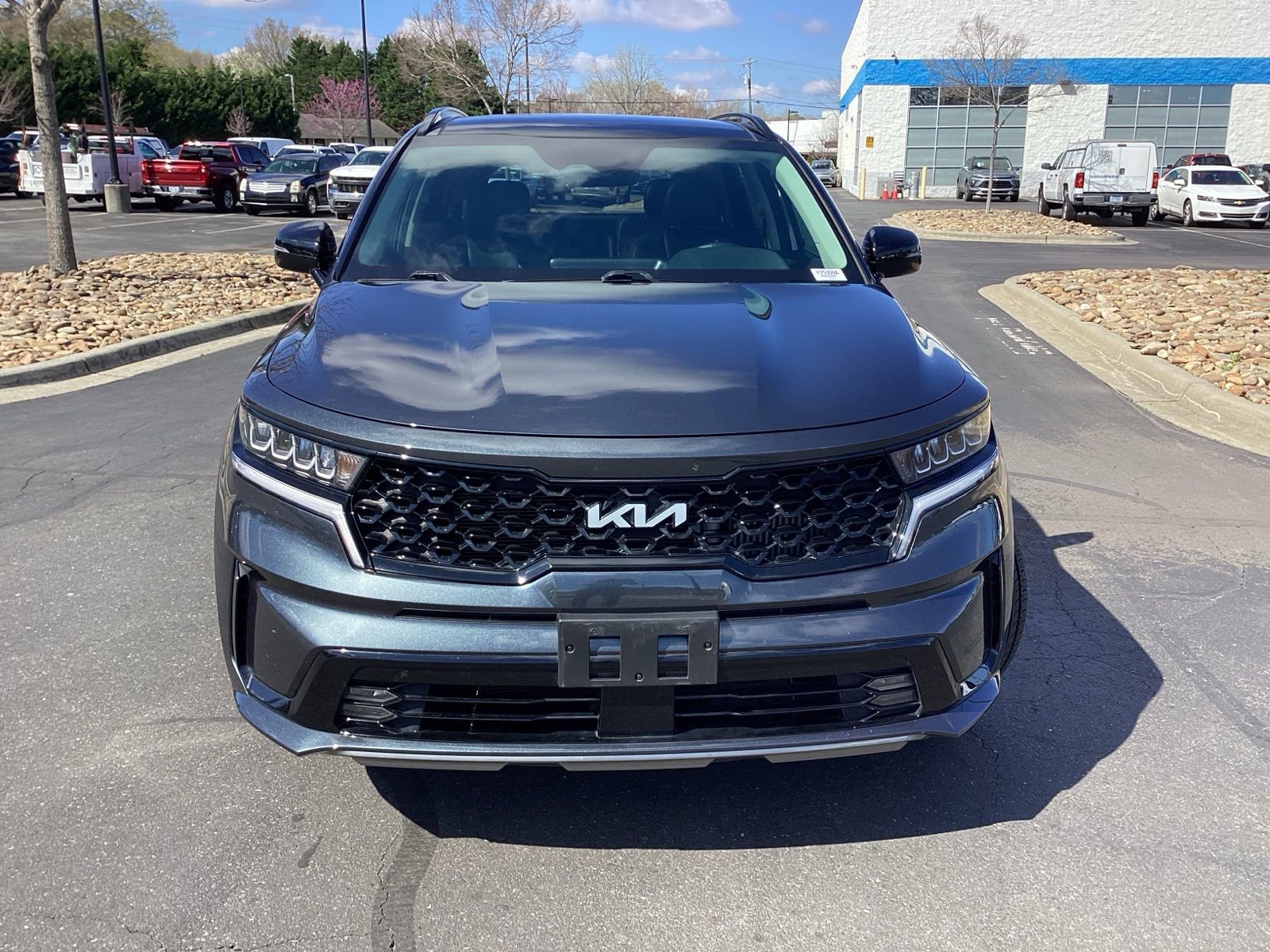 Used 2022 Kia Sorento EX w/ Panoramic Sunroof Package image 4