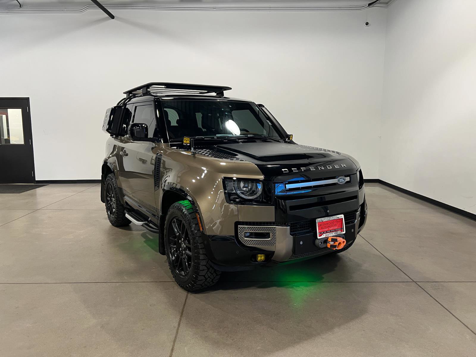 Used 2023 Land Rover Defender 90 X image 1