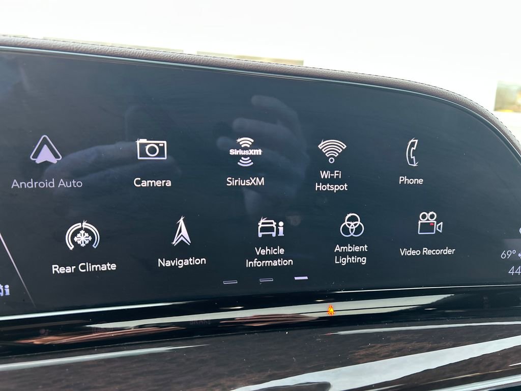 Certified 2023 Cadillac Escalade Sport Platinum w/ LPO, ONYX Package image 38