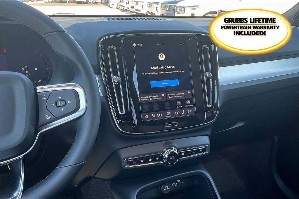New 2026 Volvo XC40 B4 Plus w/ Protection Package Premier FWD image 18