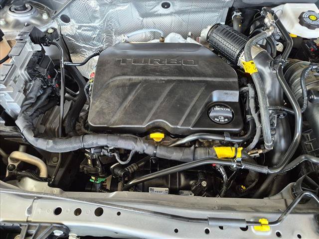 Used 2024 Chevrolet Trax RS w/ Driver Confidence Package FWD image 21
