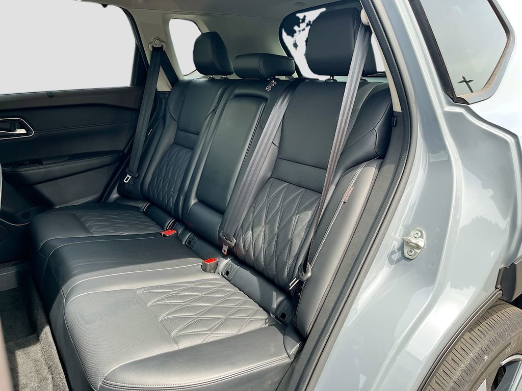 Used 2023 Nissan Rogue Platinum w/ Platinum Premium Package FWD image 31