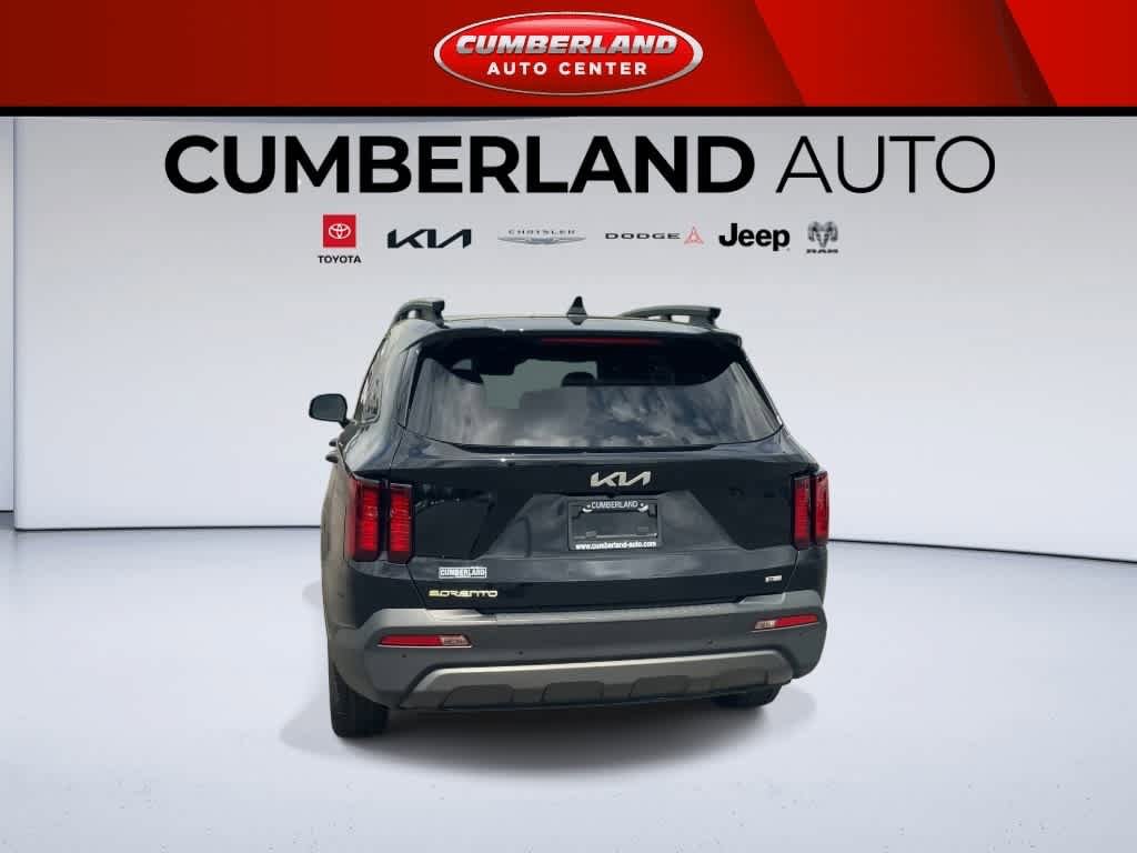 Used 2023 Kia Sorento S w/ Panoramic Sunroof Package AWD/4WD image 7