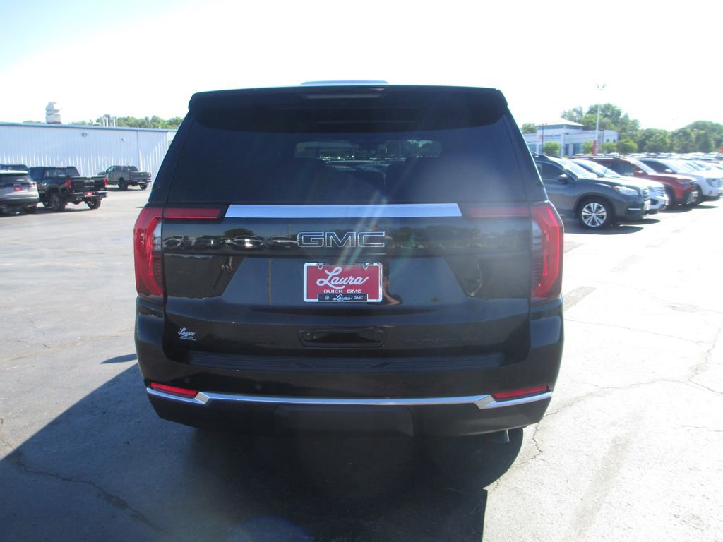 Used 2025 GMC Yukon Elevation w/ Elevation Premium Package AWD/4WD image 6