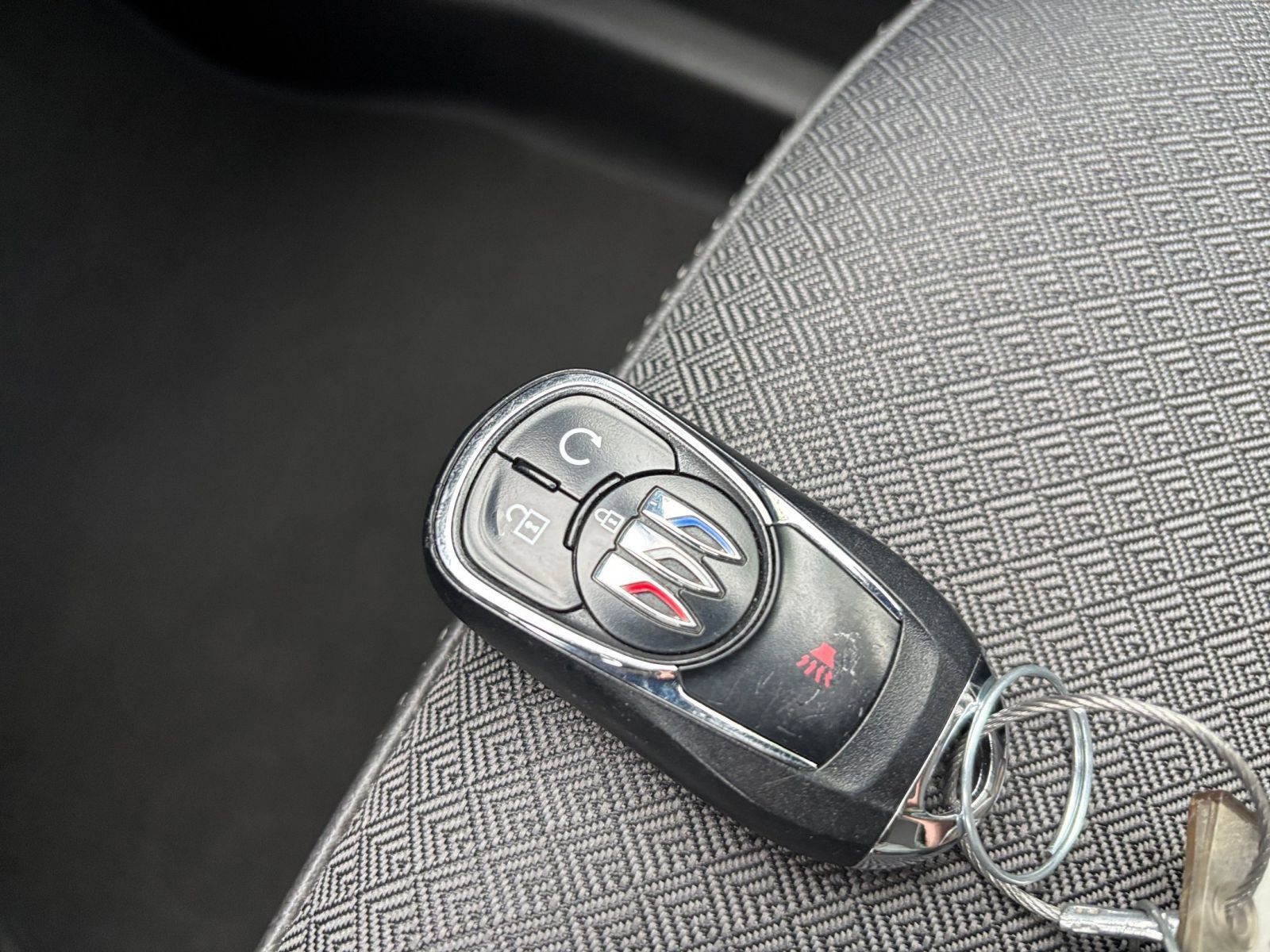 Used 2025 Buick Encore GX Preferred AWD/4WD image 24
