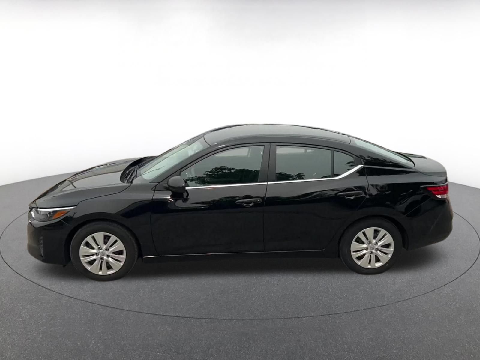 Used 2025 Nissan Sentra S FWD image 8