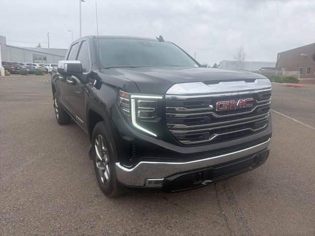 Used 2024 GMC Sierra 1500 SLT image 1