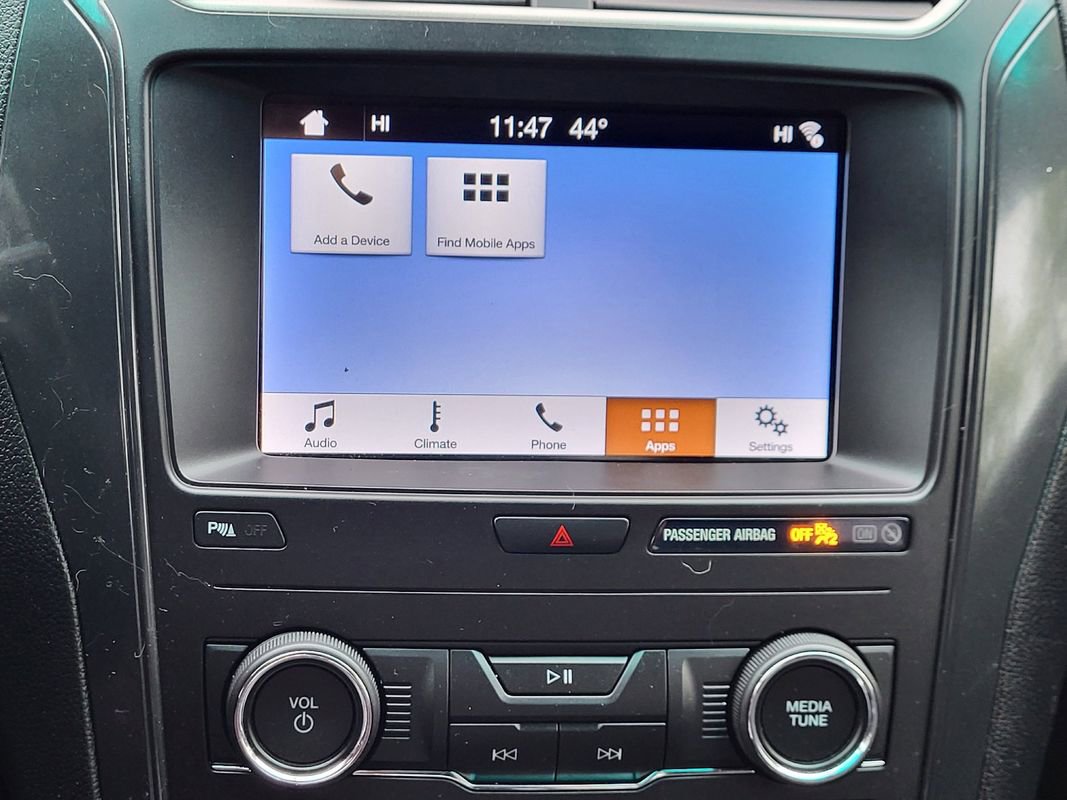 Used 2019 Ford Explorer XLT w/ Equipment Group 201A AWD/4WD image 20
