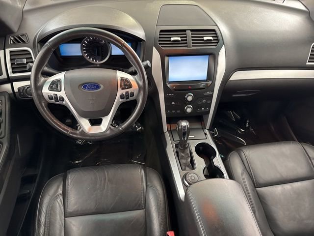 Used 2014 Ford Explorer XLT w/ Equipment Group 202A image 29