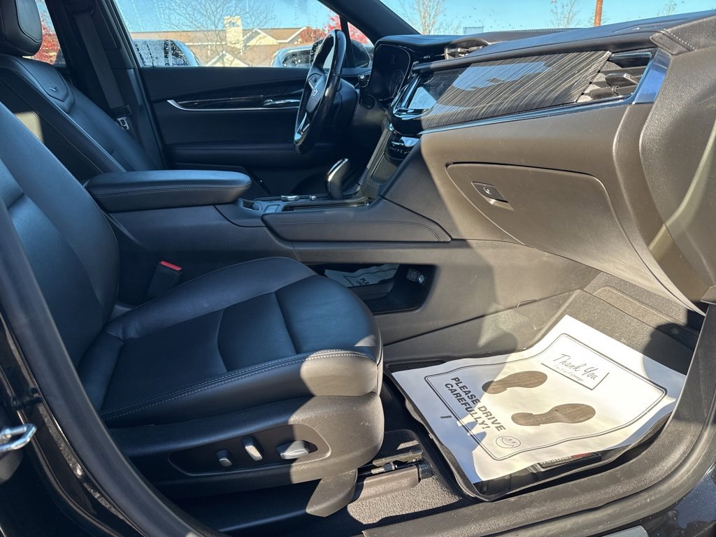 Used 2021 Cadillac XT6 Premium Luxury image 9