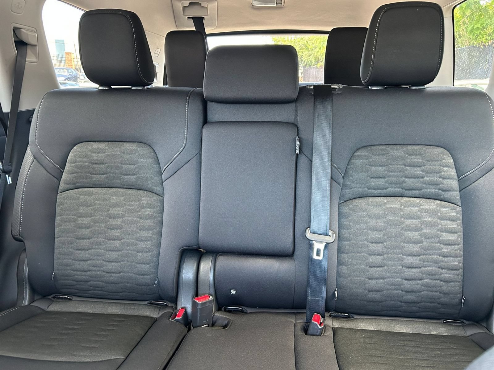 Used 2025 Nissan Pathfinder SV FWD image 35