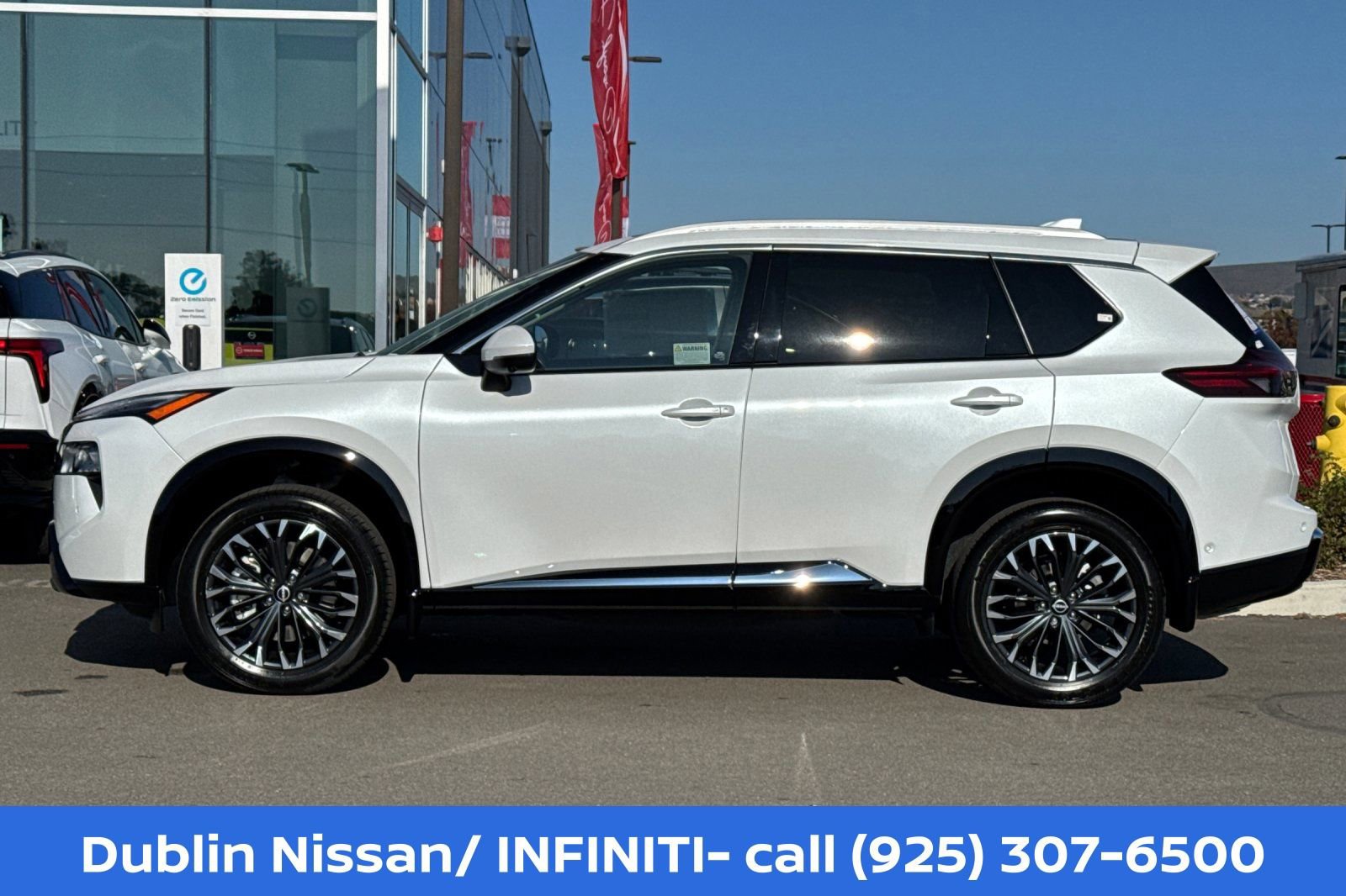 New 2026 Nissan Rogue Platinum w/ Tech Package AWD/4WD image 7