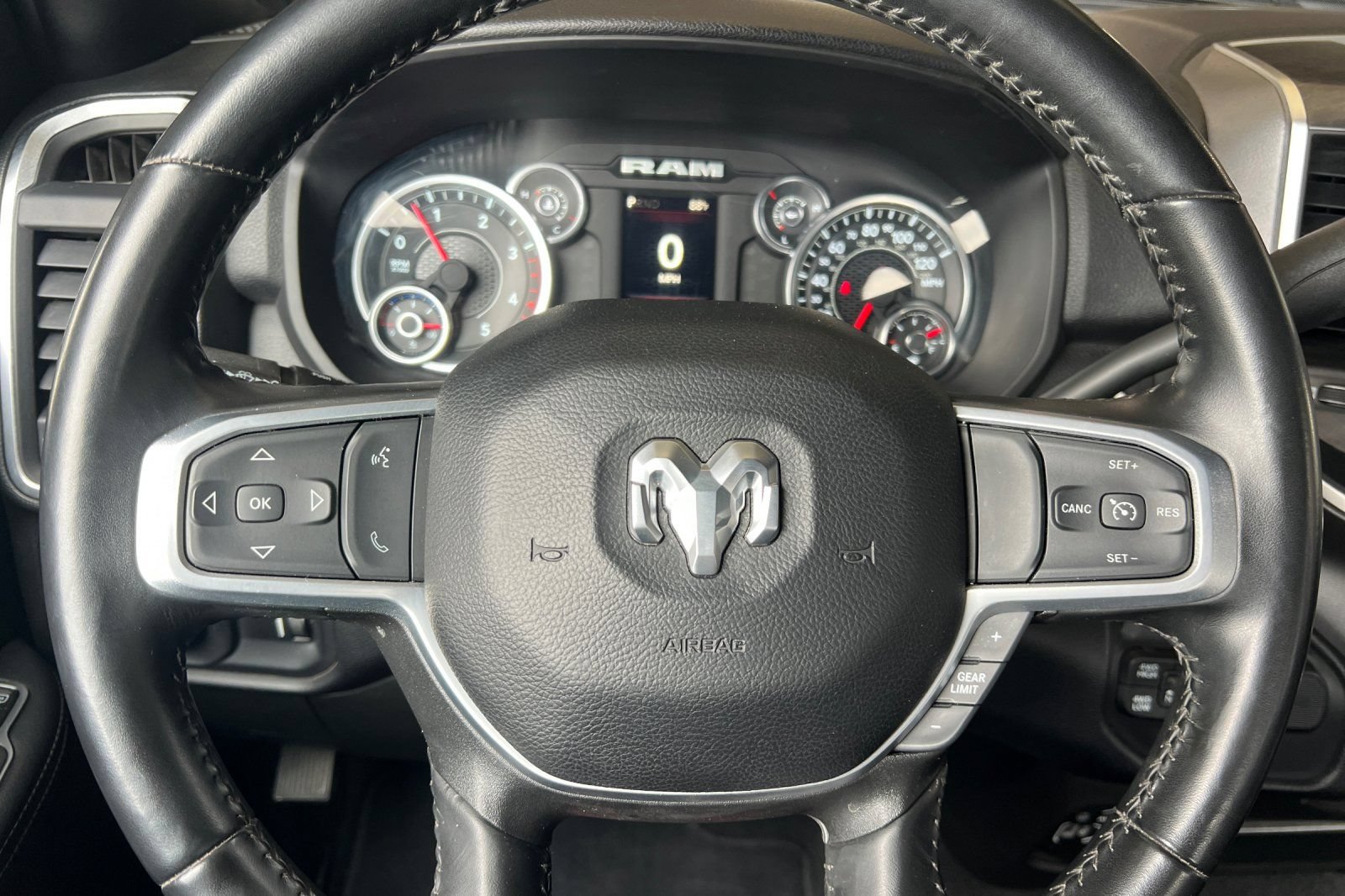 Used 2024 RAM 2500 Big Horn AWD/4WD image 23
