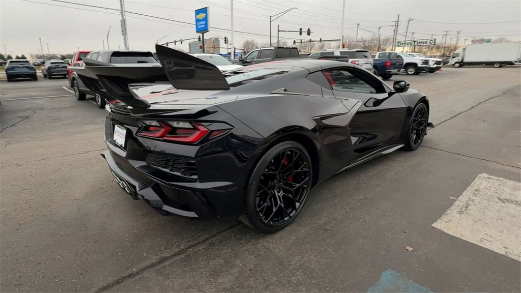 New 2026 Chevrolet Corvette ZR1 w/ ZR1 Carbon Fiber Aero Package image 8