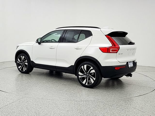 Certified 2025 Volvo XC40 B5 Ultra AWD/4WD image 7