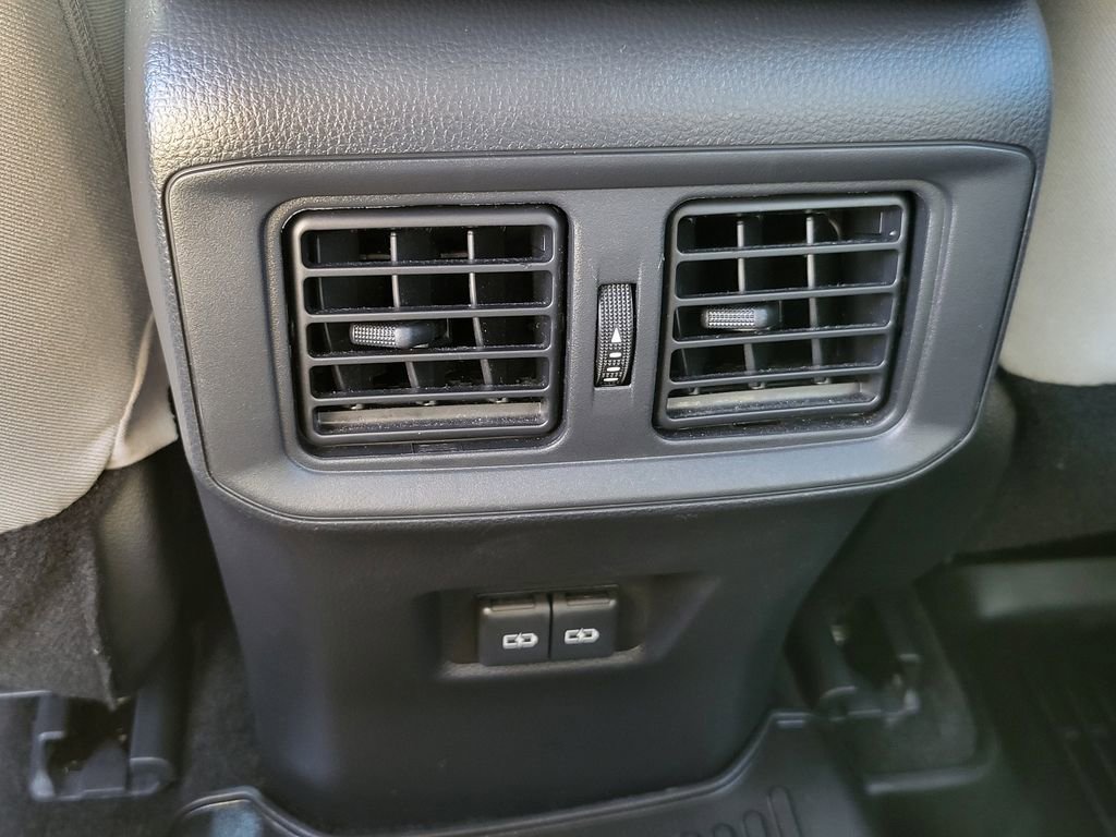 Used 2024 Toyota RAV4 XLE image 31