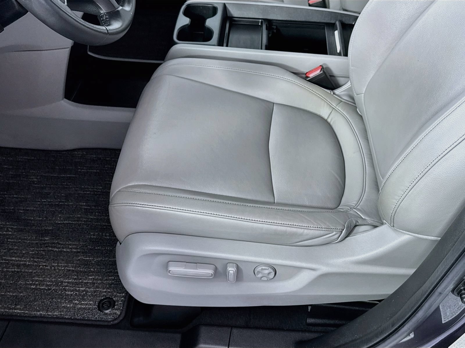 Used 2023 Honda Odyssey EX-L image 14