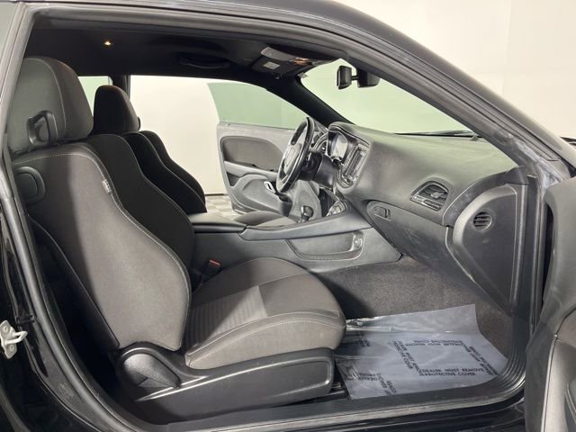 Used 2021 Dodge Challenger R/T w/ Blacktop Package image 42