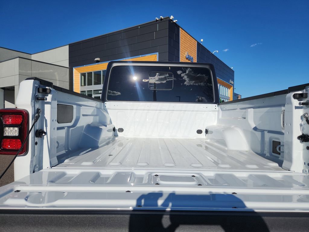 New 2026 Jeep Gladiator Sport AWD/4WD image 18