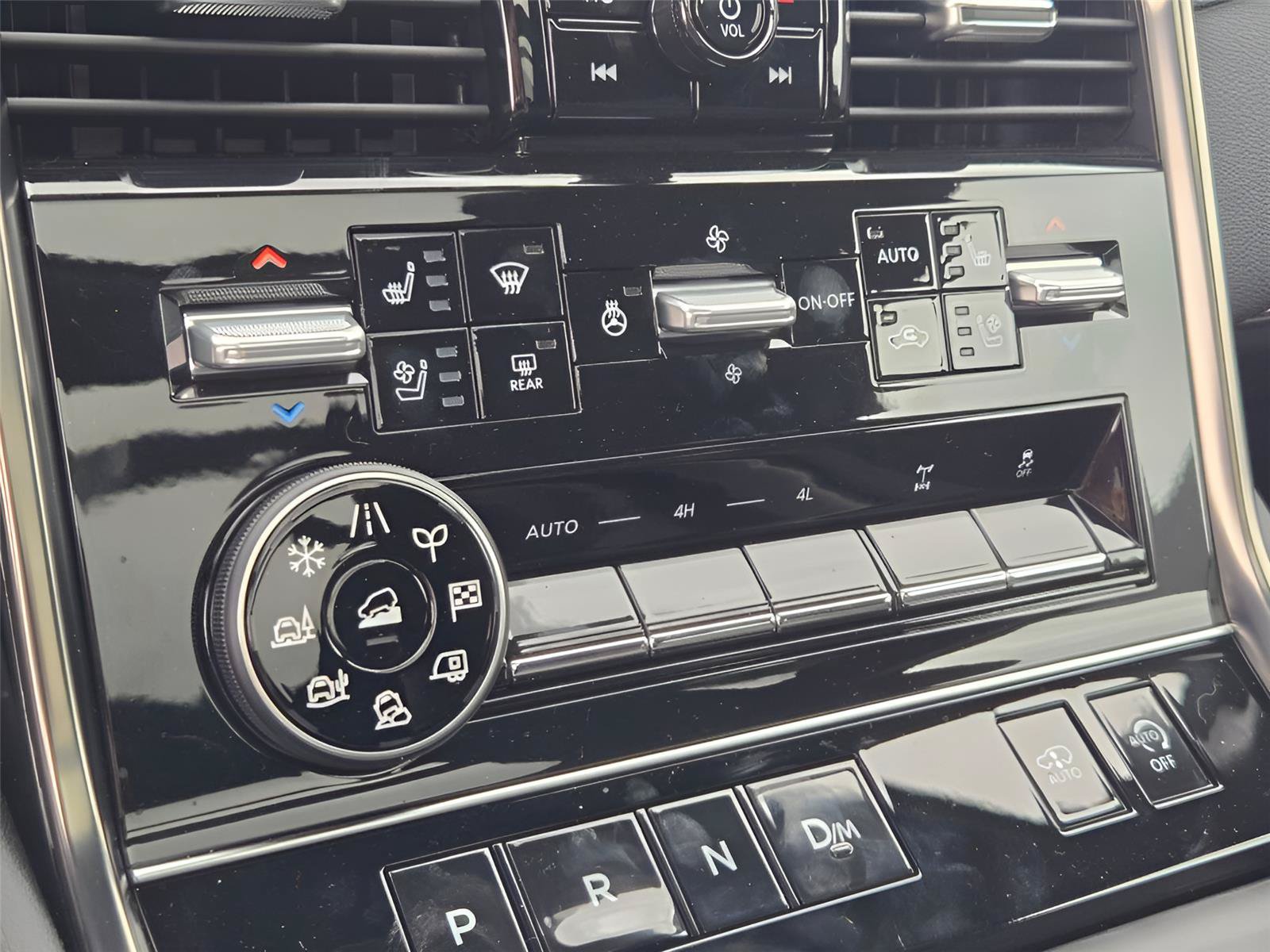 New 2026 Nissan Armada PRO-4X AWD/4WD image 28