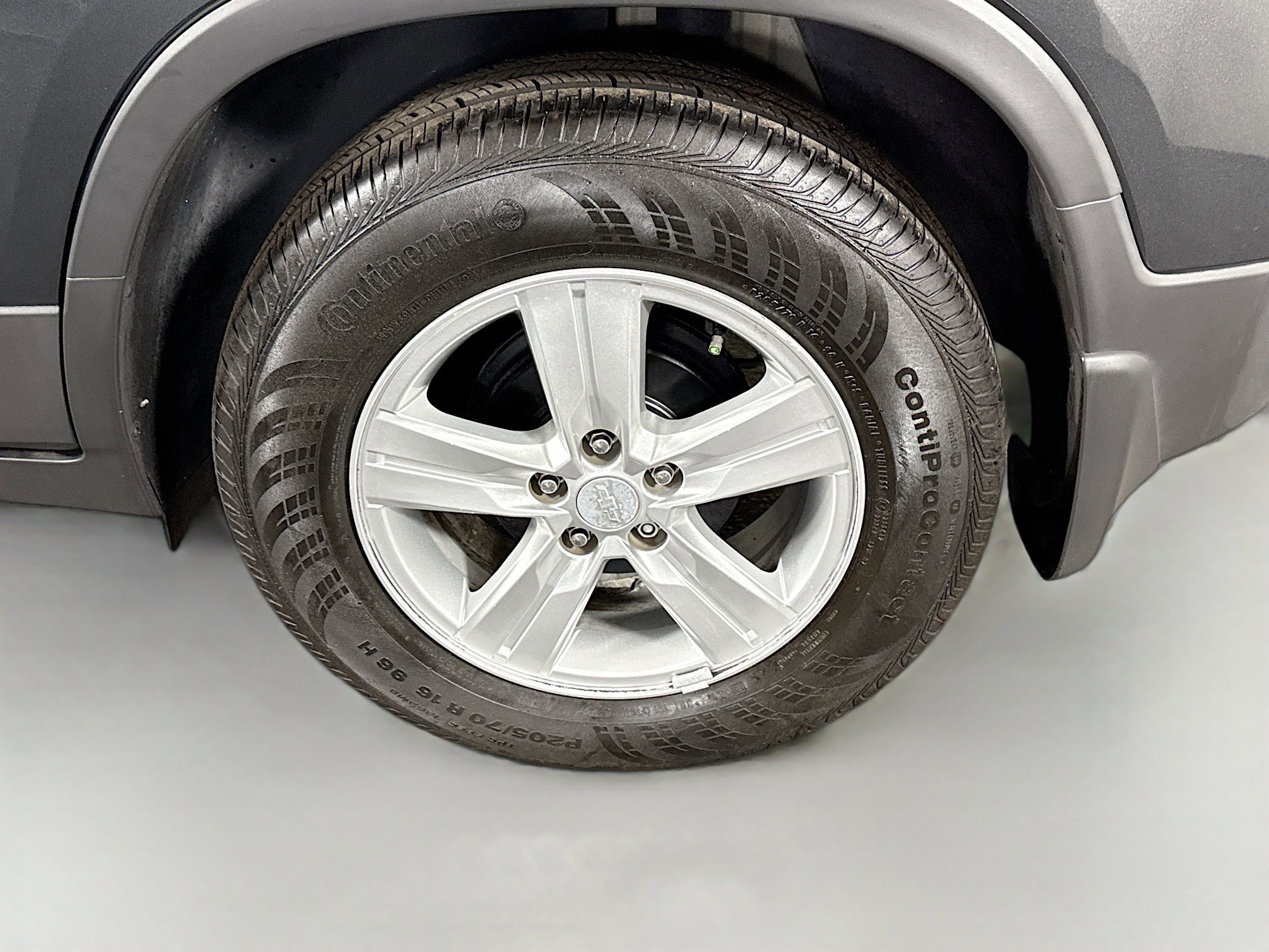 Used 2020 Chevrolet Trax LS w/ Tint and Cruise Package image 36