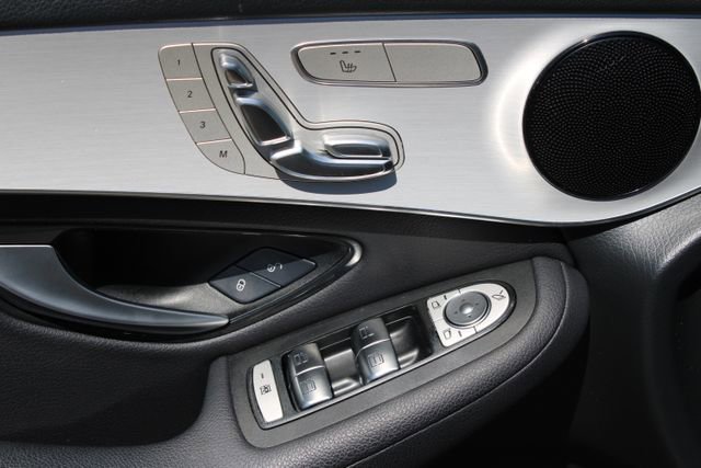 Used 2021 Mercedes-Benz GLC 300 image 10