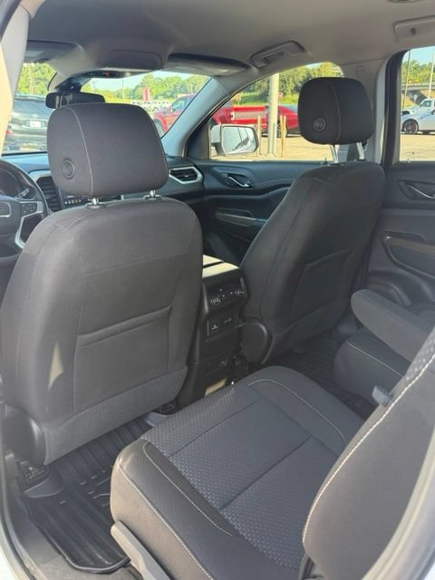 Used 2023 GMC Acadia SLE w/ Driver Convenience Package FWD image 18