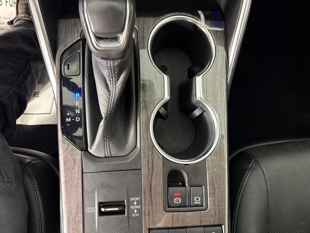 Used 2020 Toyota Highlander Limited FWD image 23