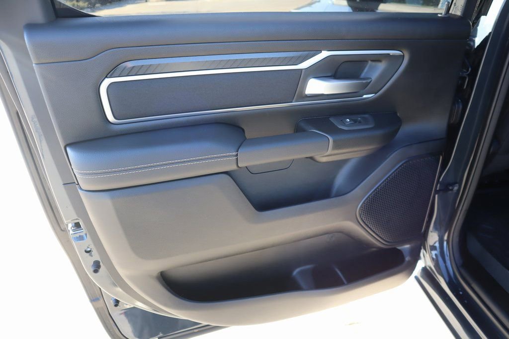 New 2026 RAM 1500 4x4 Crew Cab image 17