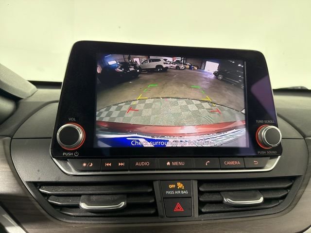Used 2024 Nissan Altima 2.5 SV FWD image 24