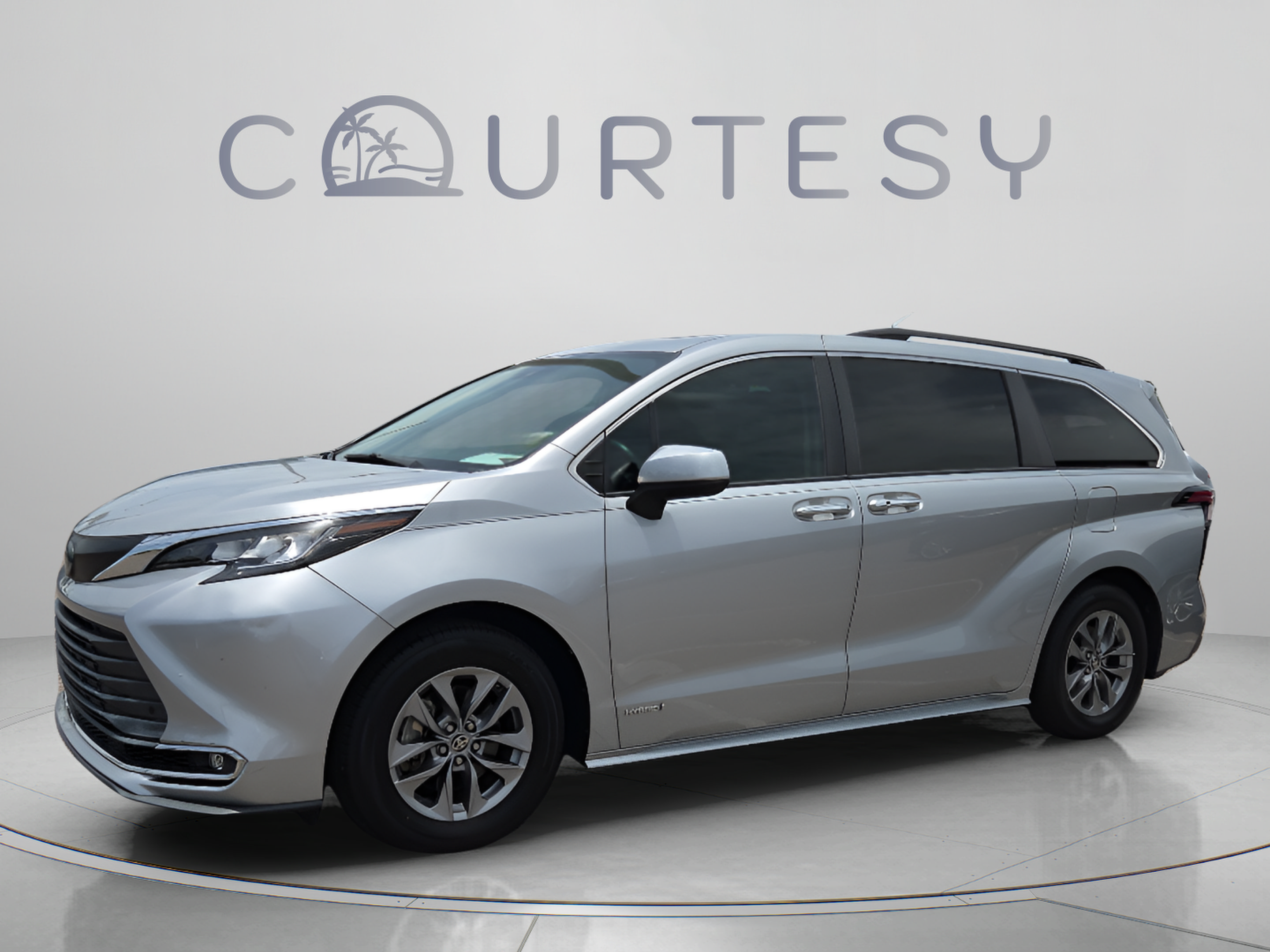 Certified 2021 Toyota Sienna XLE