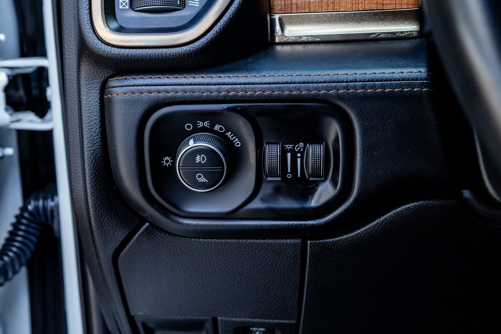 Used 2023 RAM 3500 Limited AWD/4WD image 22