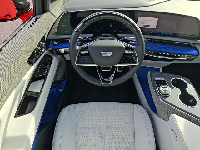 Used 2025 Cadillac Optiq Sport 2 image 11