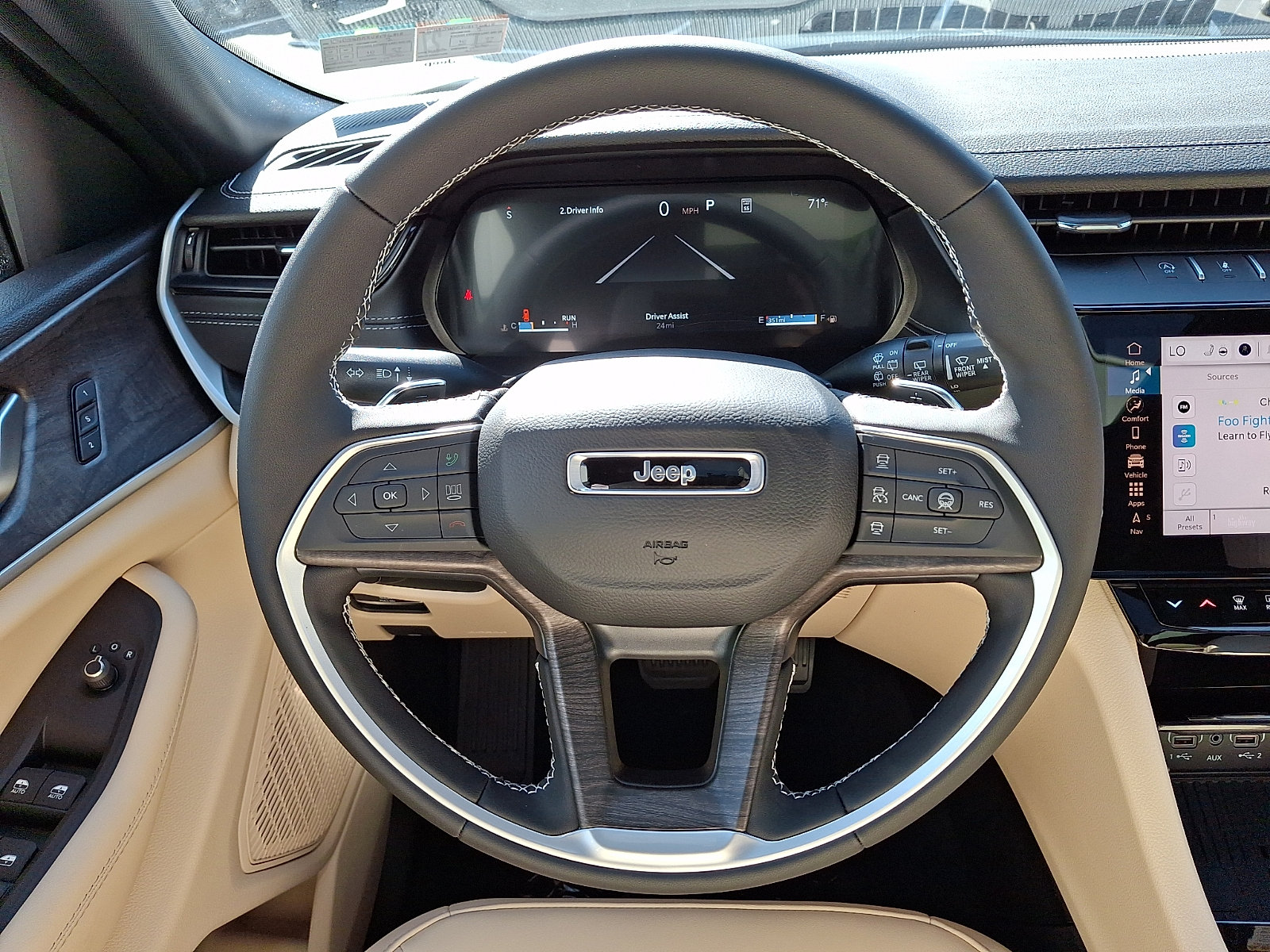 New 2027 Jeep Grand Cherokee Limited AWD/4WD image 15