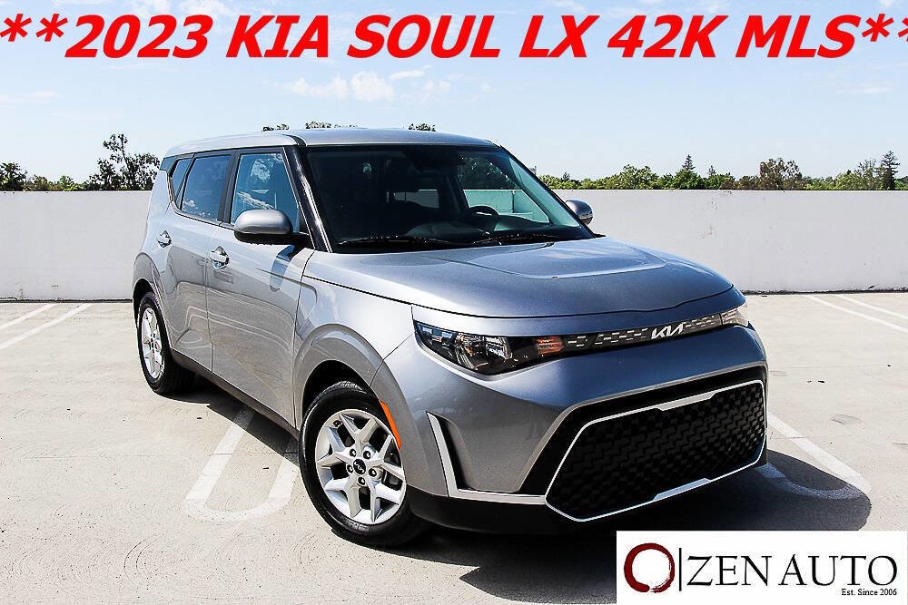 Used 2023 Kia Soul LX w/ Option Group 015 image 1