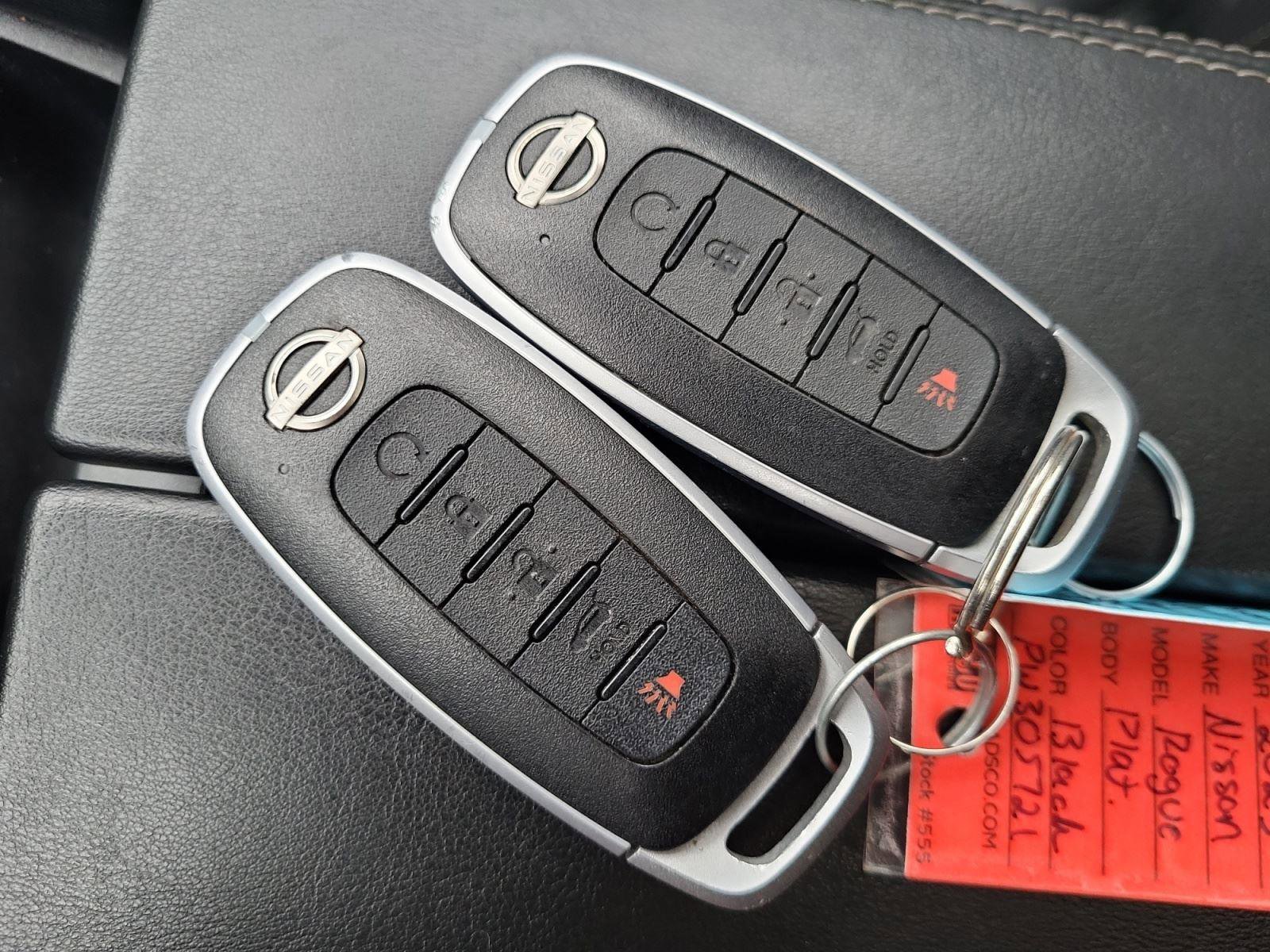 Used 2023 Nissan Rogue Platinum image 33